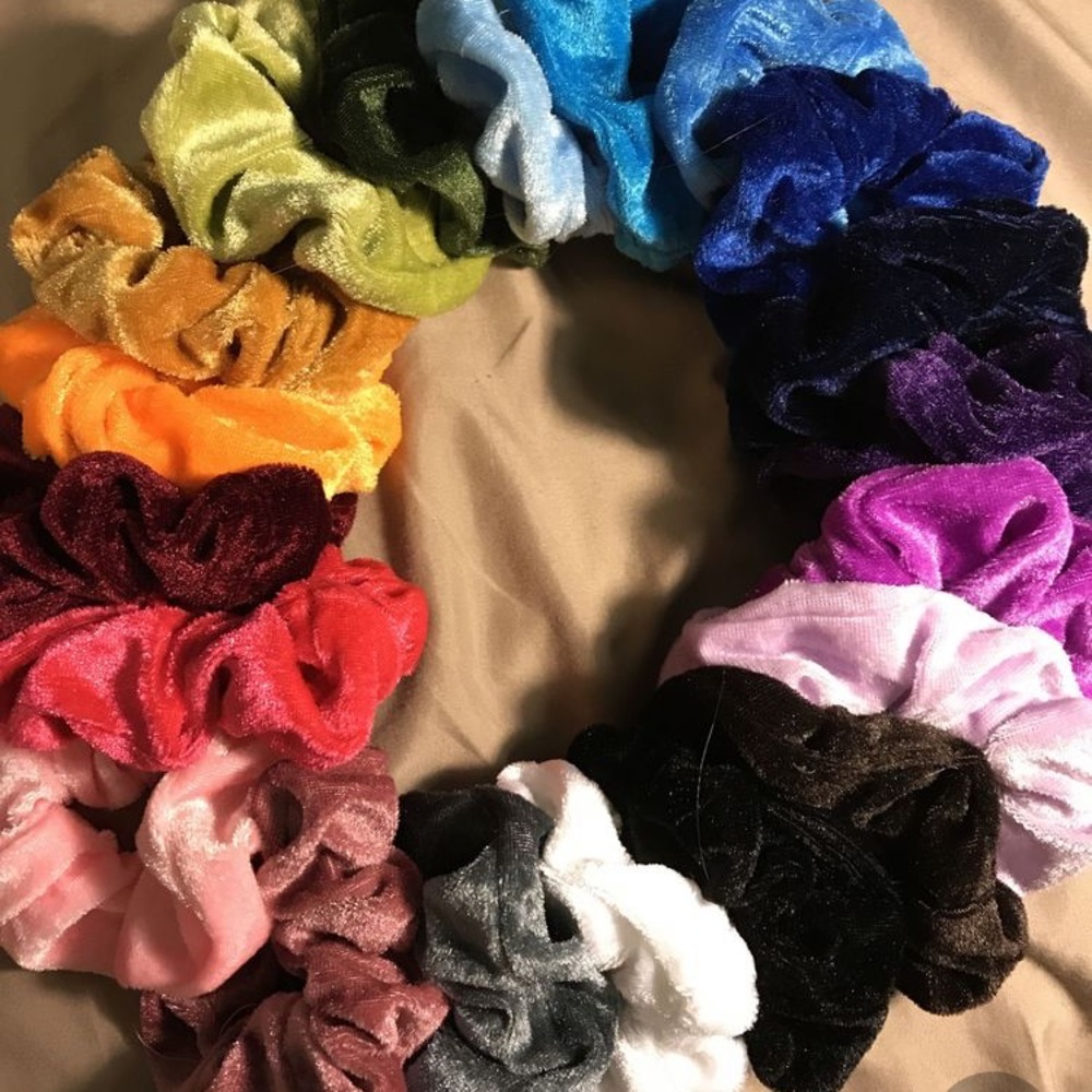 Mystery scrunchies - Picture 3 of 5